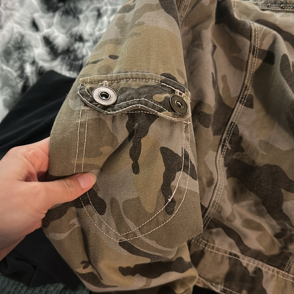 Nina Rossi Camouflage Cropped Jacket - Picture 6 of 6